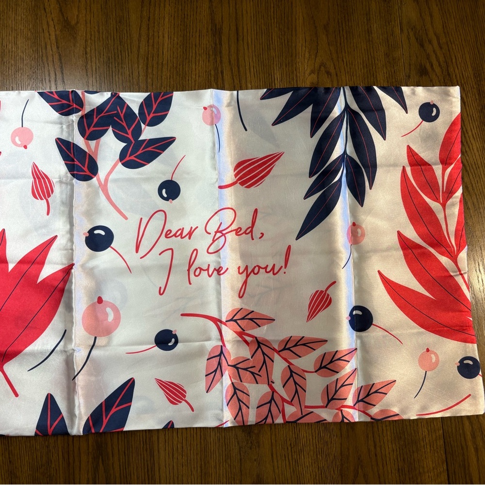 Floral Print Pillowcase - Red and Blue